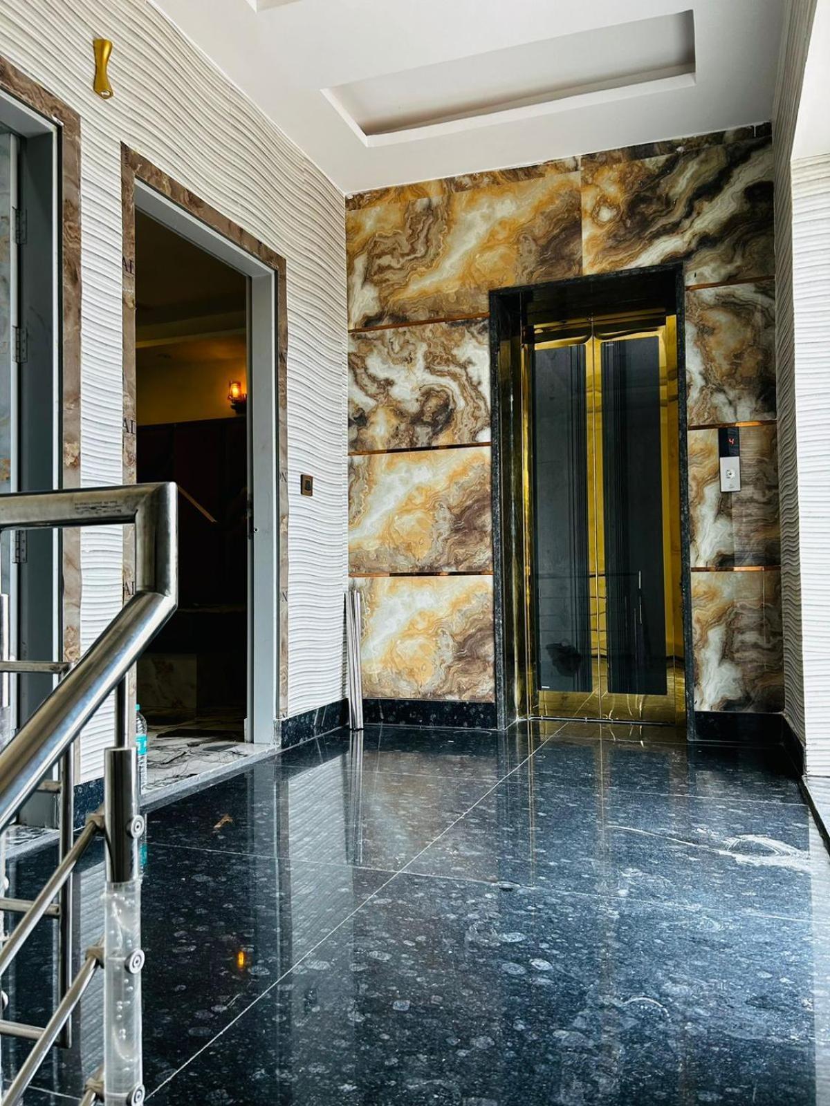 Vibe Communal Living Γκουργκάον Εξωτερικό φωτογραφία